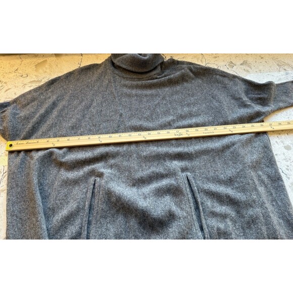 Garnet Hill Cashmere Wool Turtleneck Sweater XS Gray Oversized Pockets Cozy - Picture 8 of 9